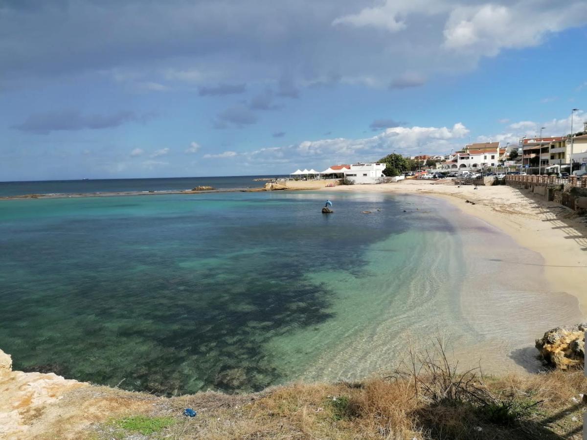 Il Posto Nascosto Bed & Breakfast Porto Torres Exterior photo