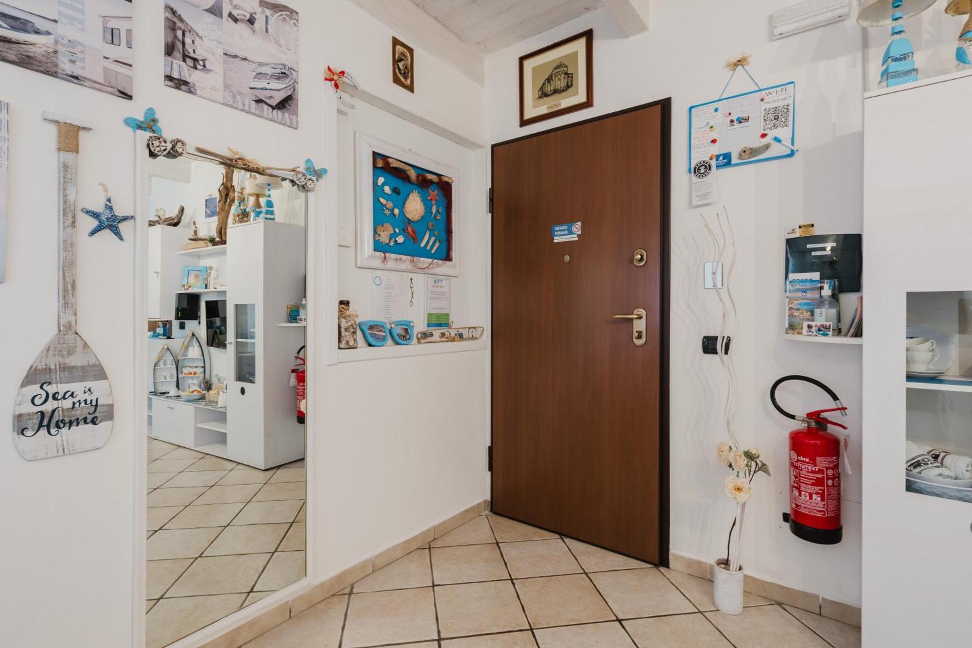 Il Posto Nascosto Bed & Breakfast Porto Torres Exterior photo